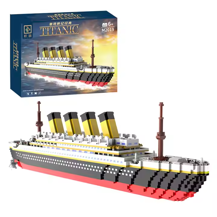 M2019  HỘP LOGO RÁP TÀU TITANIC
