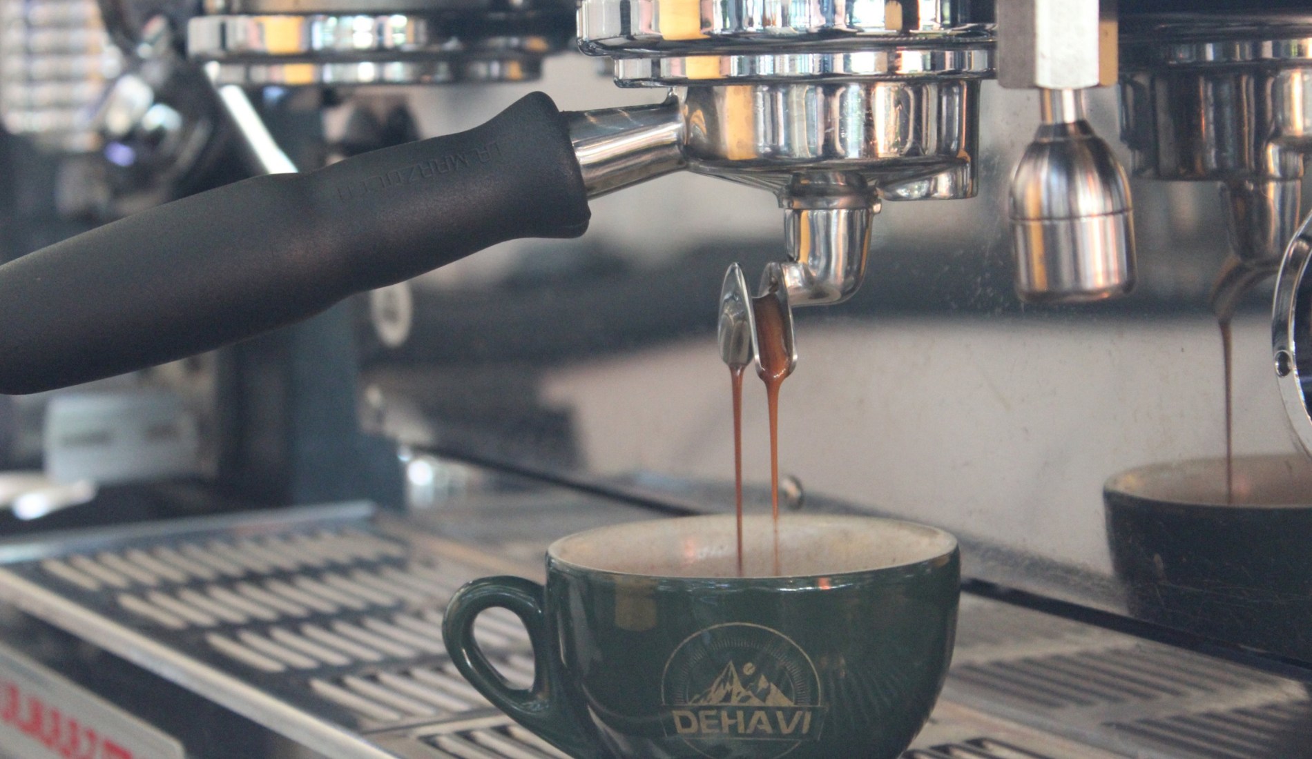 Cách nhận biết một ly cà phê sạch và ngon nguyên bản