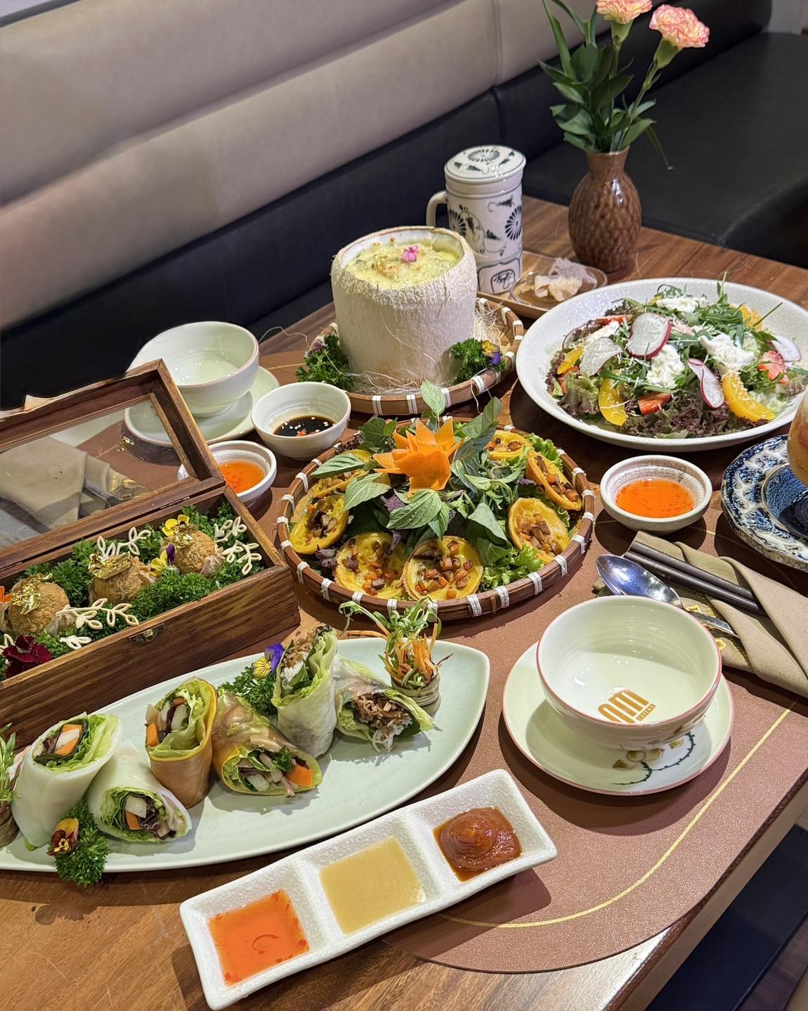 Top 5 Món Chay Gọi Lẻ Nhất Định Phải Thử Khi Đến OM Eatery