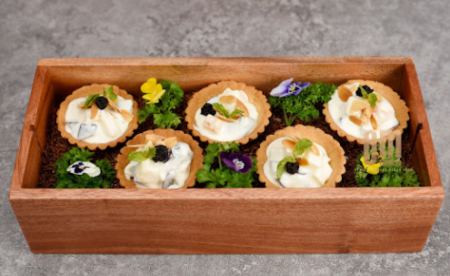 Tart Trái Cây Hy Lạp tại OM Eatery - Hương Vị Tươi Mát Bất Ngờ / Greek Fruit Tart at OM Eatery - A Delightful Burst of Fresh Flavors