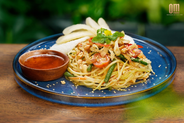 Gỏi đu đủ kiểu Thái - Hương vị thanh khiết, tinh tế từ thiên nhiên! (Thai-Style Papaya Salad - Pure, Delicate Flavors from Nature!)