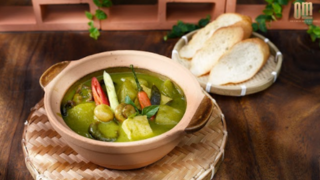 Cà Ri Bí Xanh Hương Truffle Tại OM Eatery: Câu Chuyện Ẩm Thực Đầy Hương Vị / Truffle-flavored Zucchini Curry at OM Eatery: A Culinary Story Full of Flavor