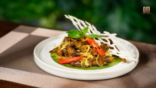 Tảo Biển Xào Sa Tế: Đậm Đà Từ Biển Cả! / Stir-Fried Seaweed with Sate: A Flavorful Delight from the Ocean!