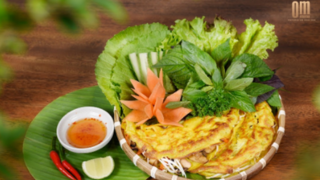 Bánh Xèo Miền Trung - Vị Ngon Đậm Đà, Ký Ức Quê Nhà / Central Vietnamese pancakes - A Rich Flavor, A Taste of Home