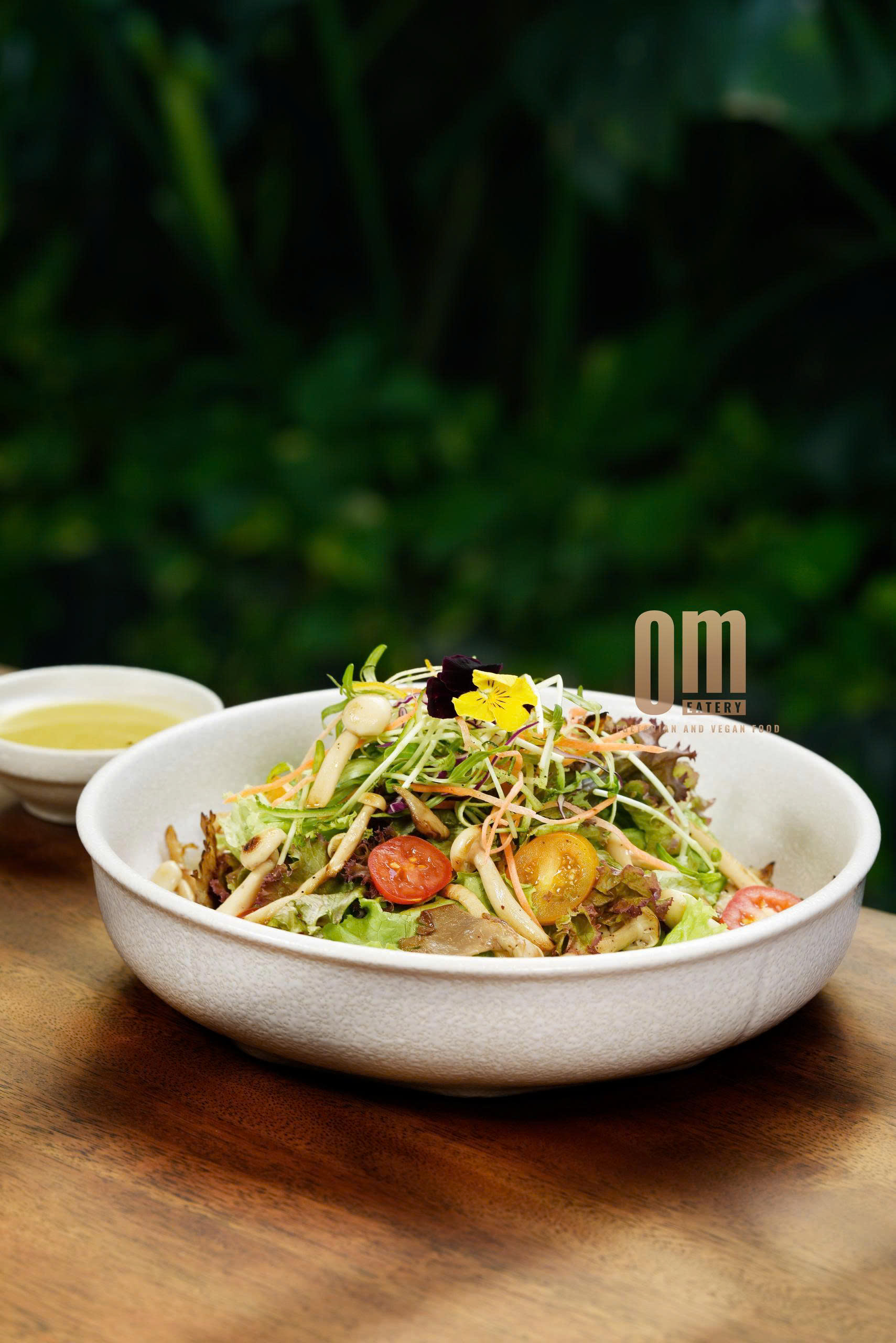 SALAD NẤM ÁP CHẢO BALSAMIC – HƯƠNG VỊ ĐẬM ĐÀ, THANH KHIẾT TỪ THIÊN NHIÊN ( BALSAMIC SAUTEED MUSHROOM SALAD – RICH YET PURE FLAVORS FROM NATURE )