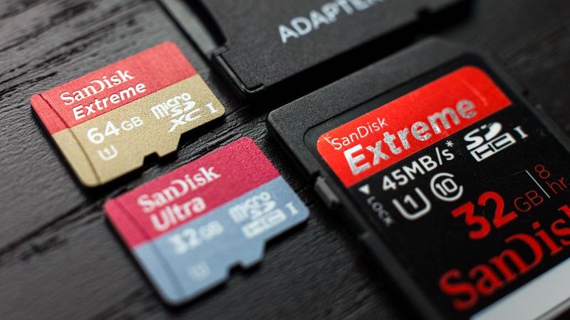 Thẻ nhớ SD là một dạng bộ nhớ flash dùng để lưu trữ dữ liệu kỹ thuật số