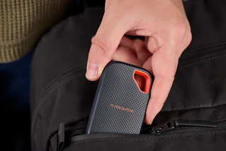 Ổ cứng di động SSD Sandisk Extreme Portable 1TB up to 2000MB/s SDSSDE70-1T00-G25 - Bảo hành 5 năm