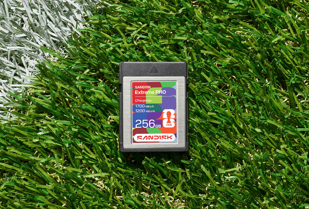 Thẻ nhớ CFexpress Type B SanDisk FIFA World Cup 2026 256GB PCIe upto 1700MB/s SDCFE-256G-GF4NN - Bảo hành 7 năm