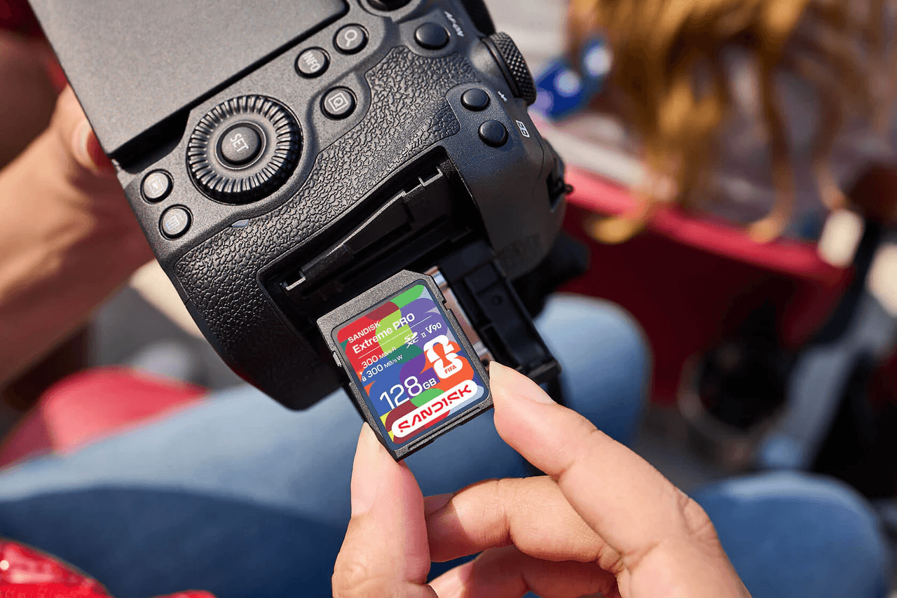 Thẻ nhớ SDXC SanDisk FIFA World Cup 2026 128GB V90 U3 UHS-II 300MB/s SDSDXDM-128G-GN4IH  - Bảo hành 7 năm