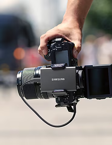 Ổ cứng di động SSD Samsung T7 Portable 1TB 1050MB/s Xanh Indigo MU-PC1T0H/WW - Bảo hành 3 năm