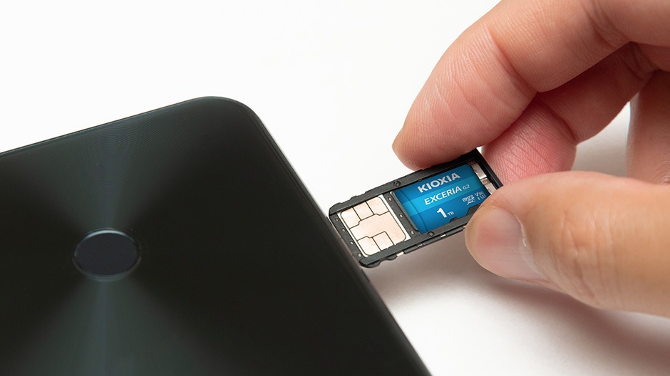 Thẻ nhớ MicroSD KIOXIA EXCERIA 128GB C10 UHS-I U3 V30 A1 upto 100MB/s LMEX2L128GG4 - Bảo hành 5 năm