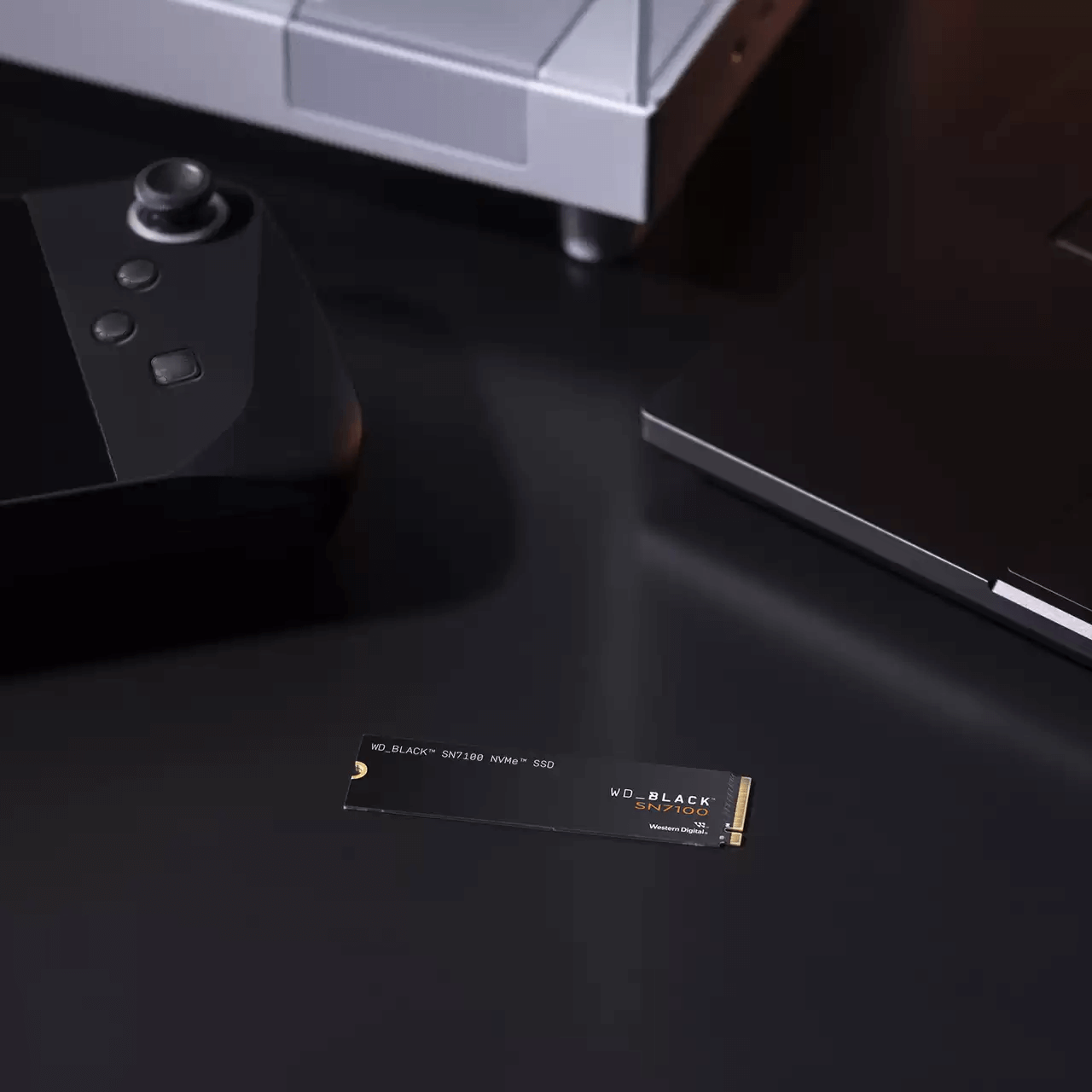 SSD gắn trong SSD WD 2TB Black SN7100 PCle Gen4x 4 NVMe M.2 WDS200T4X0E-00CJA0 - Bảo Hành 5 năm