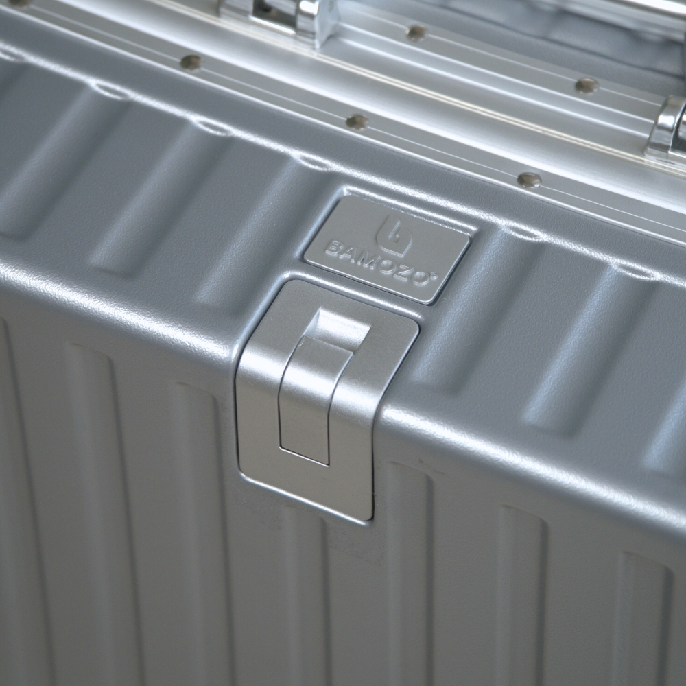 Vali khung nhôm 9066C chất liệu nhựa cứng PC chịu lực tới 120kg