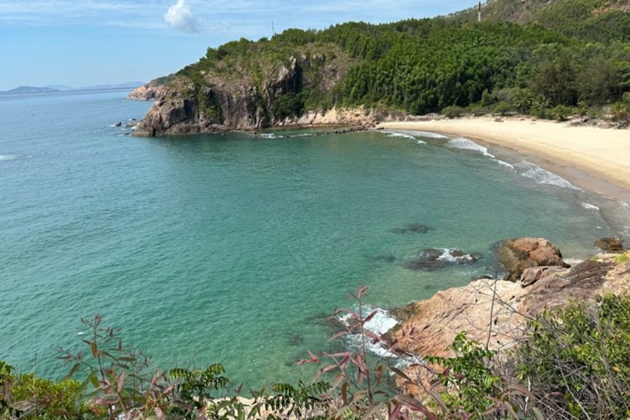 Khám phá vẻ đẹp Bãi Bàu Phú Yên