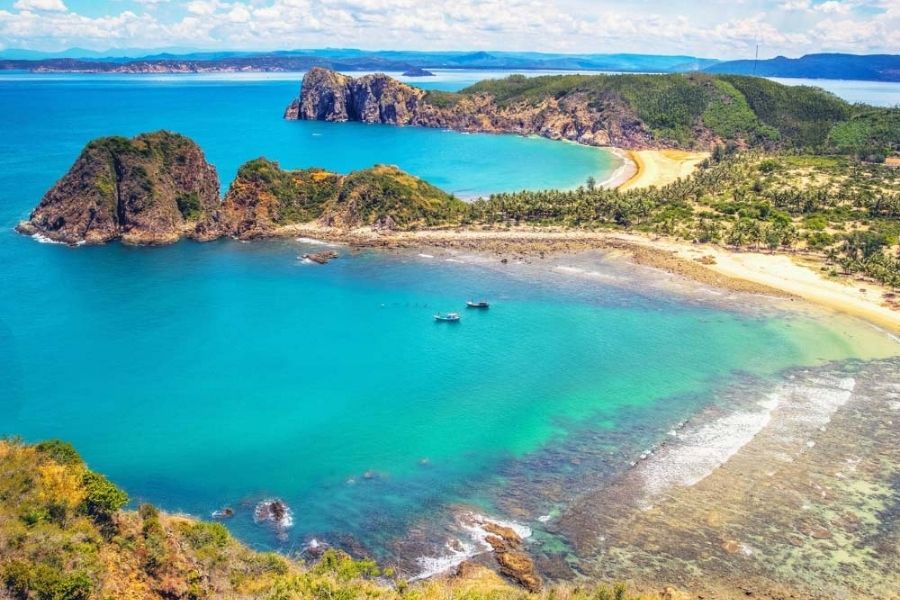 Tháng 1-tháng 8 là thời điểm đẹp nhất để du lịch Bãi Ôm