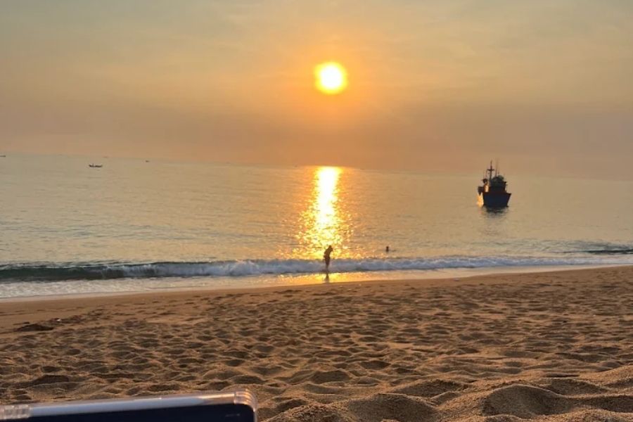 Đón hoàng hôn bên biển Bờ 3