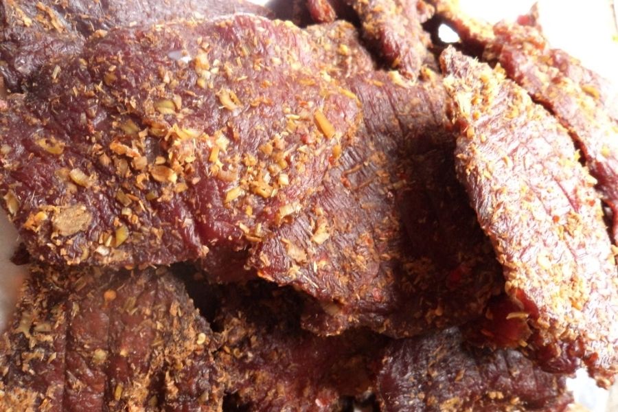 Đặc sản bò một nắng muối kiến vàng Phú Yên