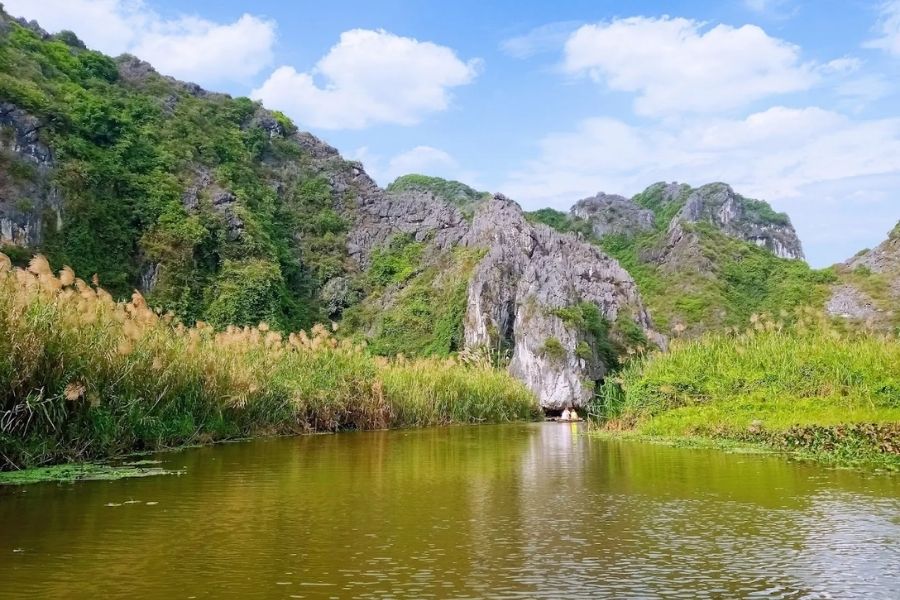 Thời điểm du lịch đầm Vân Long đẹp