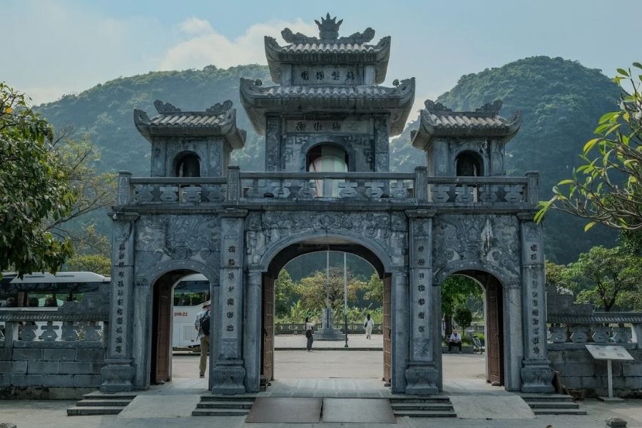 Lịch sử hình thành đền Thái Vi