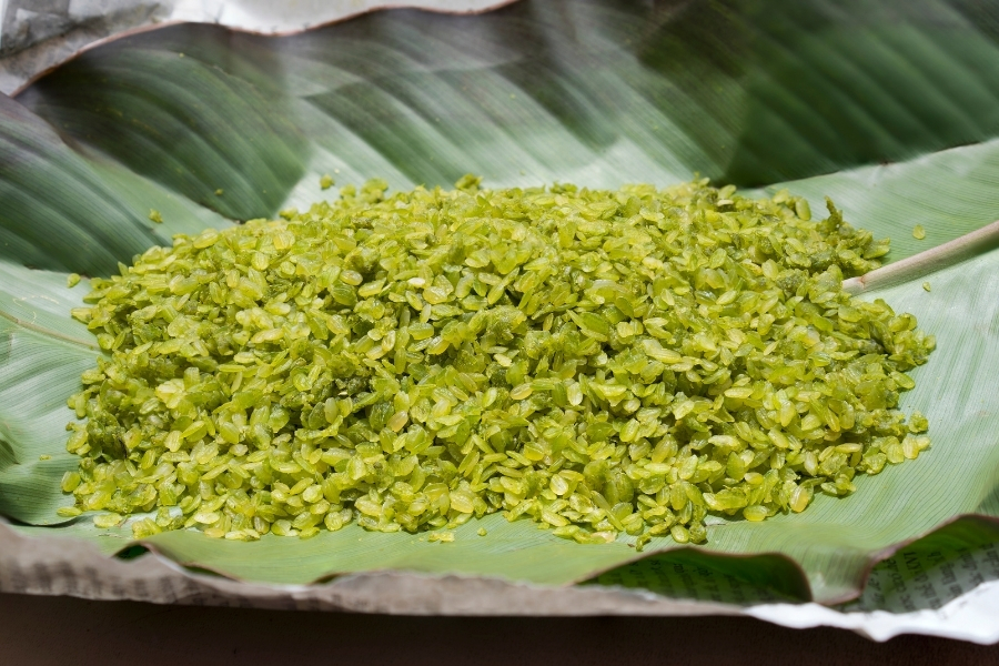 Cốm xanh làng Vòng