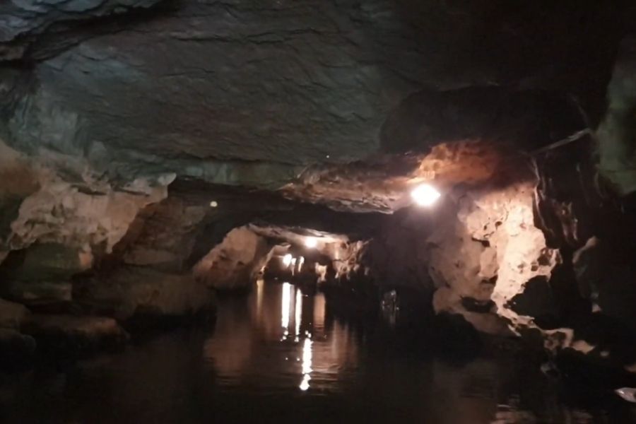 Hang Vạng Ninh Bình