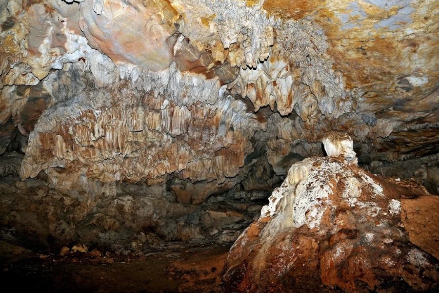 Hang Bụt Ninh Bình