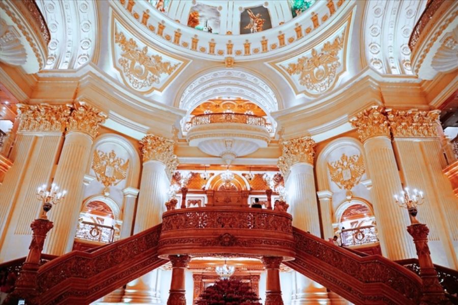 Nội thất lâu đài Thành Thắng Ninh Bình