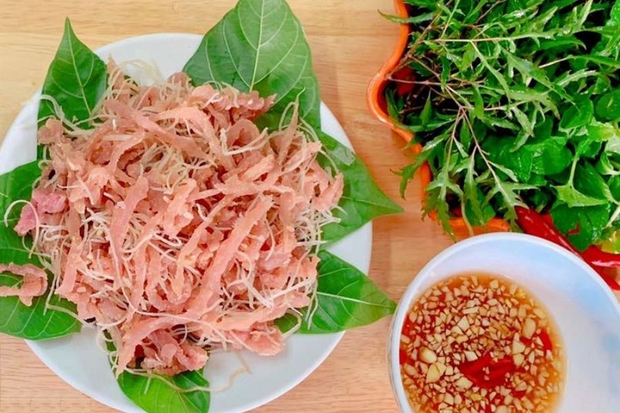 Đặc sản nem chua Yên Mạc