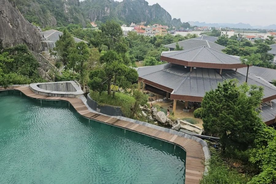 Khách sạn gần Kênh Gà - Ninh Bình