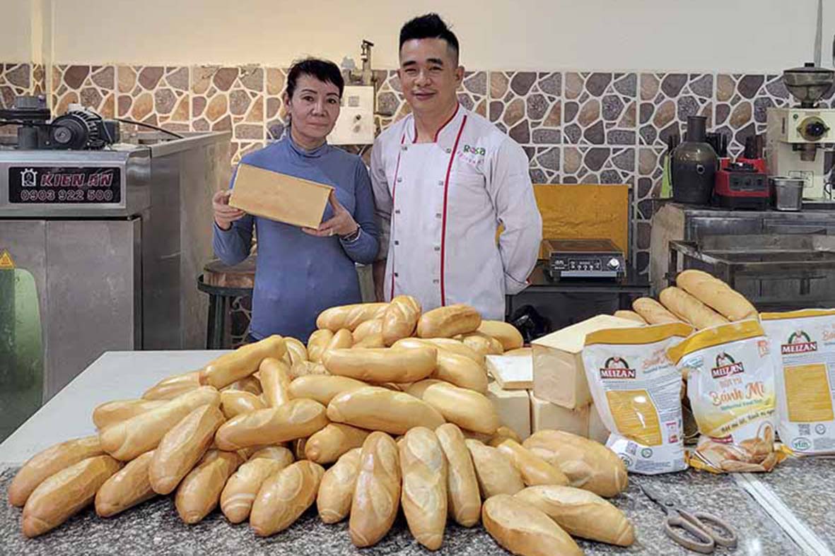 Chị Hồng (Việt Kiều Malaysia) - Học chuyên đề BÁNH MÌ VIỆT NAM