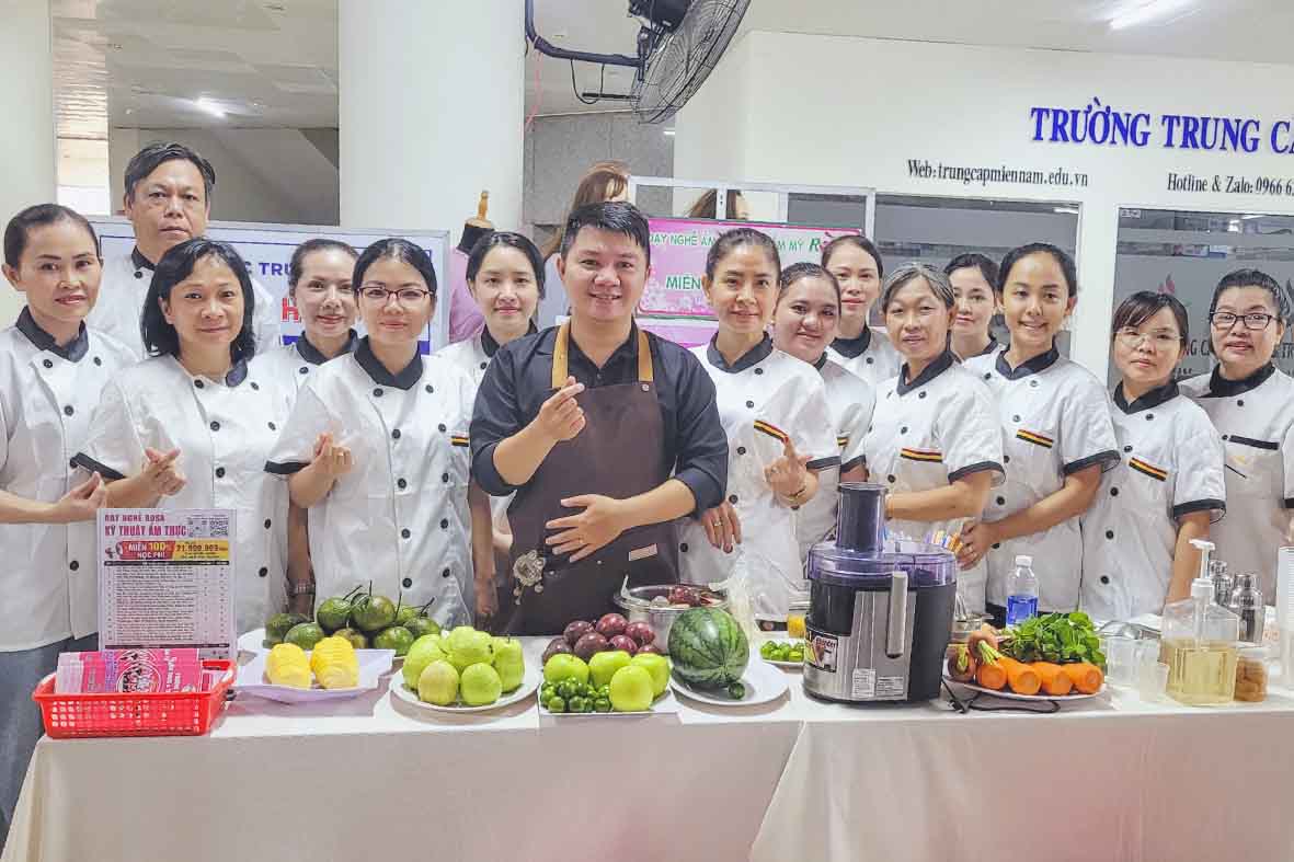 Dạy Nghề Rosa tham gia Sàn giao dịch việc làm, tư vấn tuyển sinh và hỗ trợ học nghề miễn phí cho người lao động lần thứ 7 năm 2026