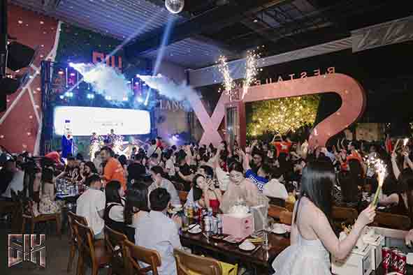 SIX BEER GARDEN TUYỂN DỤNG PHỤ BẾP