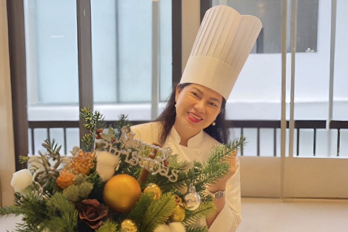 Tấm gương thành công kỳ 24: Học viên HỒ THỊ THU HỒNG - Từ Học Viên Giỏi Đến Chủ Thương Hiệu Gà Bó Xôi Bà Tư Được Khách Hàng Tin Yêu