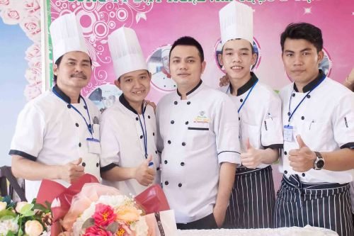 Tấm gương thành công kỳ 15 - Quán ăn Bún Bò và Mì Quảng  tâm huyết của học viên Thái Văn Lắm