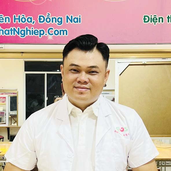 Stylist Lê Hoàng Hữu