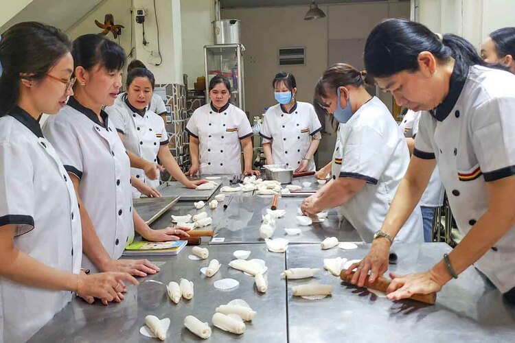 Workshop học làm BÁNH BAO KẸP THỊT NƯỚNG (Xốt phô mai) PVN726