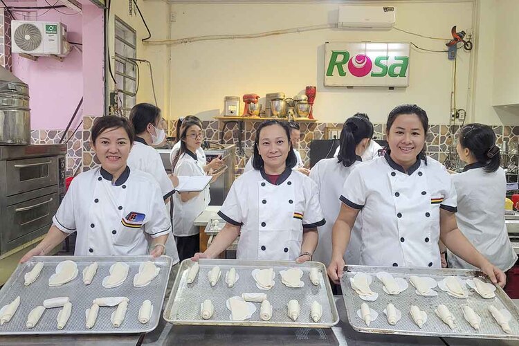 Workshop học làm BÁNH BAO KẸP THỊT NƯỚNG (Xốt phô mai) PVN726