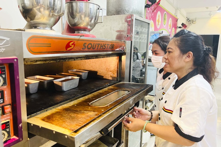 Chuyên đề học làm BÁNH BÒ THỐT NỐT nướng thơm ngon, nhiều rễ tre PVN783