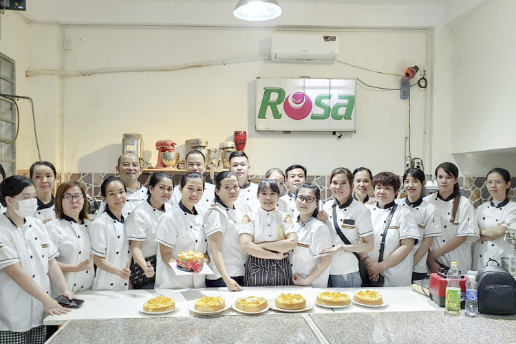 Workshop Học Làm Bánh Bông Lan Trứng Muối Chà Bông (Phương Pháp Tách Tròng) - Trang Trí Bánh Sinh Nhật PVN360