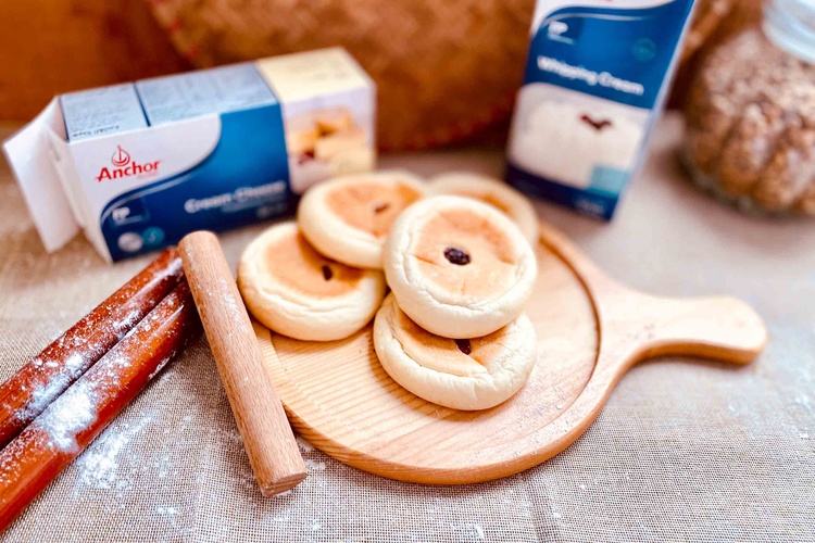 Workshop Học Làm Bánh Mì Ngọt Nho Kem Nhân Phô Mai Double Chesse PVN727
