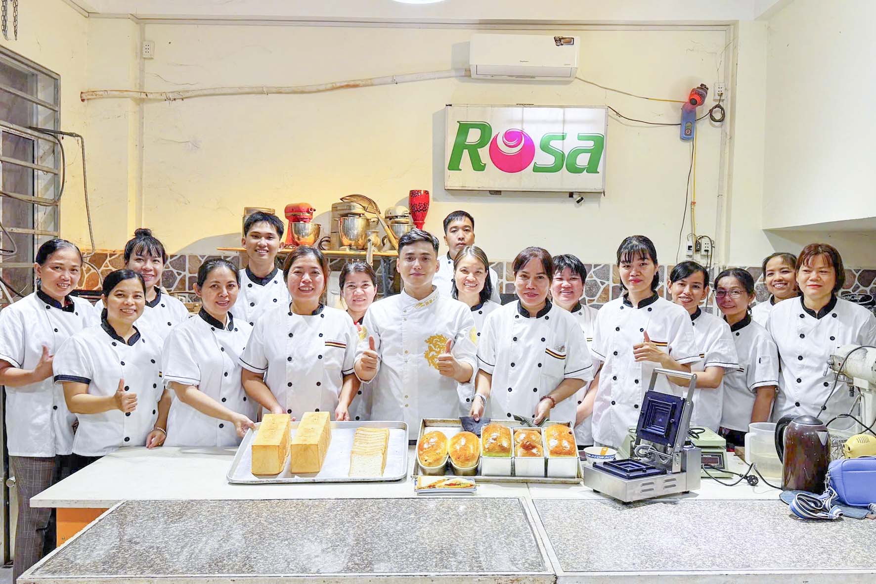 Tổng hợp chuyên đề ẩm thực, dạy bí quyết nấu ăn & làm bánh cùng đầu bếp CHÂU VÂN PHI LONG