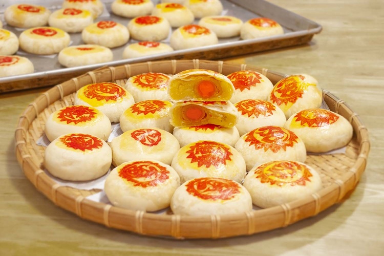 Chuyên đề học làm BÁNH PÍA - Công thức chuẩn Sóc Trăng, Vỏ ngàn lớp, nhân sầu riêng, Trứng muối béo bùi thơm ngon đúng điệu