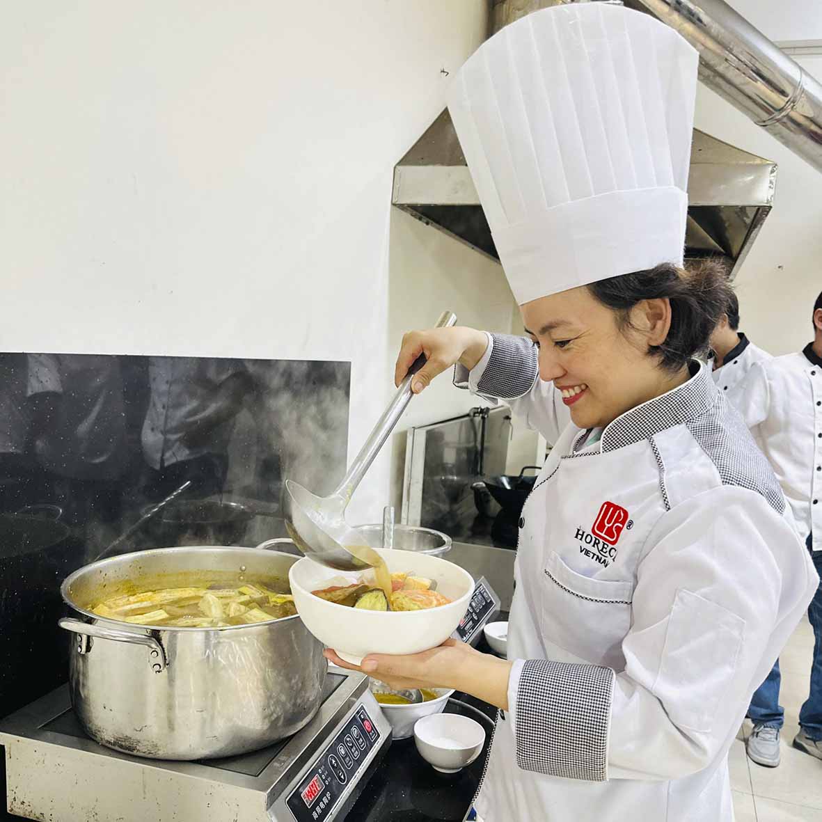 {Tổng Hợp} Tài Liệu, Bảng Công Thức Chi Tiết Tất Tần Tật Về Bún: Khóa Học Nấu Đủ Các Món Bún Ngon Chuẩn Vị - Mastering Vietnamese Bun Recipes: Learn To Cook All Classic Bun Dishes