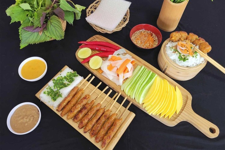 Chuyên đề học làm món NEM NƯỚNG + BÚN NEM NƯỚNG ngon để kinh doanh hiệu quả, thành công dễ dàng PVN787