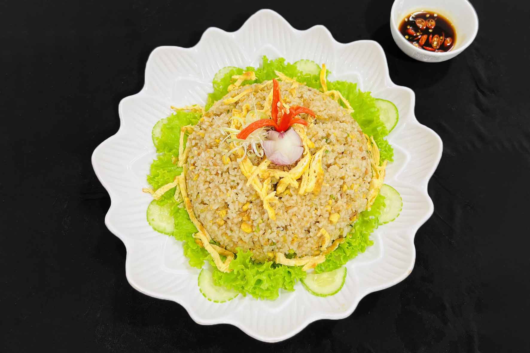 Công Thức Học Cách Làm Món CƠM CHIÊN DƯƠNG CHÂU, Giòn Rụm, Đầy Đủ Dưỡng Chất Đậm Vị Trung Hoa PVN906