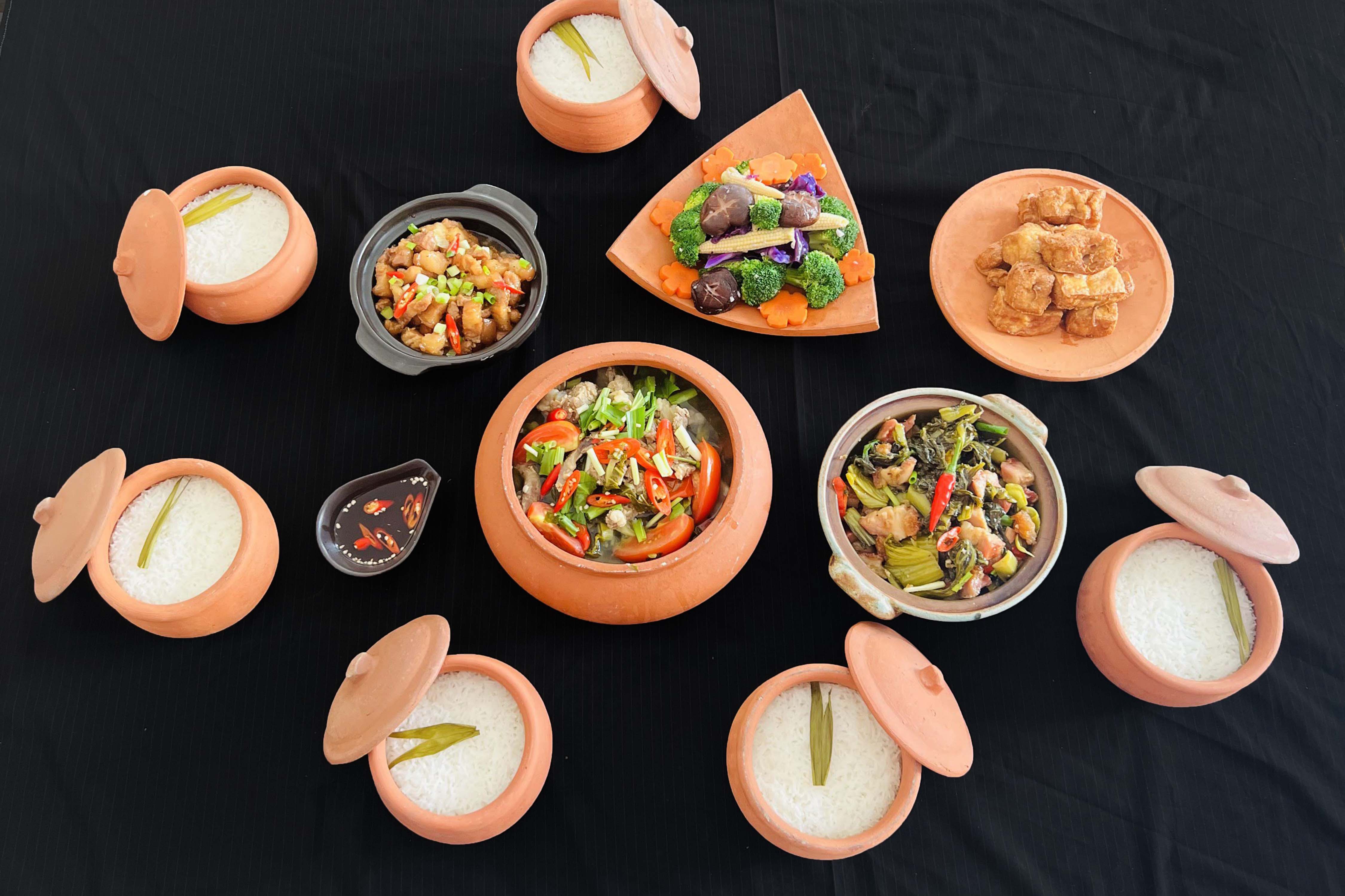 Nghiệp Vụ Bếp Cơm Niêu, Gia Đình, Văn Phòng (8 Buổi - 32 Giờ)