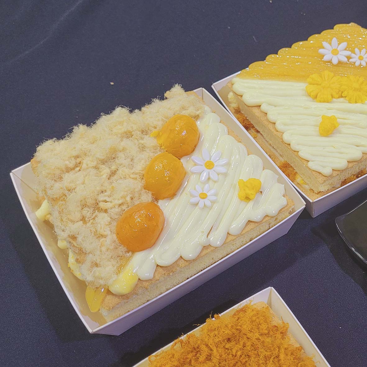 Tổng Hợp Chuyên Đề Học Cách Làm Bánh Bông Lan Từ A Đến Z (Sponge Cake) - Công Thức Mềm, Xốp, Không Xẹp