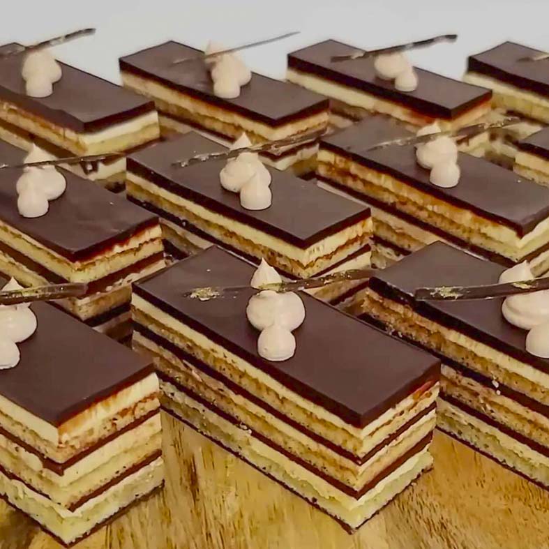 Chuyên Đề Học Cách Làm Bánh Lạnh, Bánh Âu Thông Dụng (Bánh Mousse, Cheesecake, Pudding, Tiramisu, Choux,...) - Món Ăn Kèm Thu Hút Khách Trong Các Quán Cà Phê