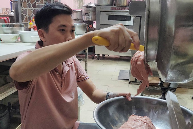 Công thức học cách nấu HỦ TIẾU BÒ VIÊN: bò viên, mực ngâm nước tro, bì nổ, sa tế, đu đủ ngâm chua - Chuẩn vị Trung Hoa PVN836