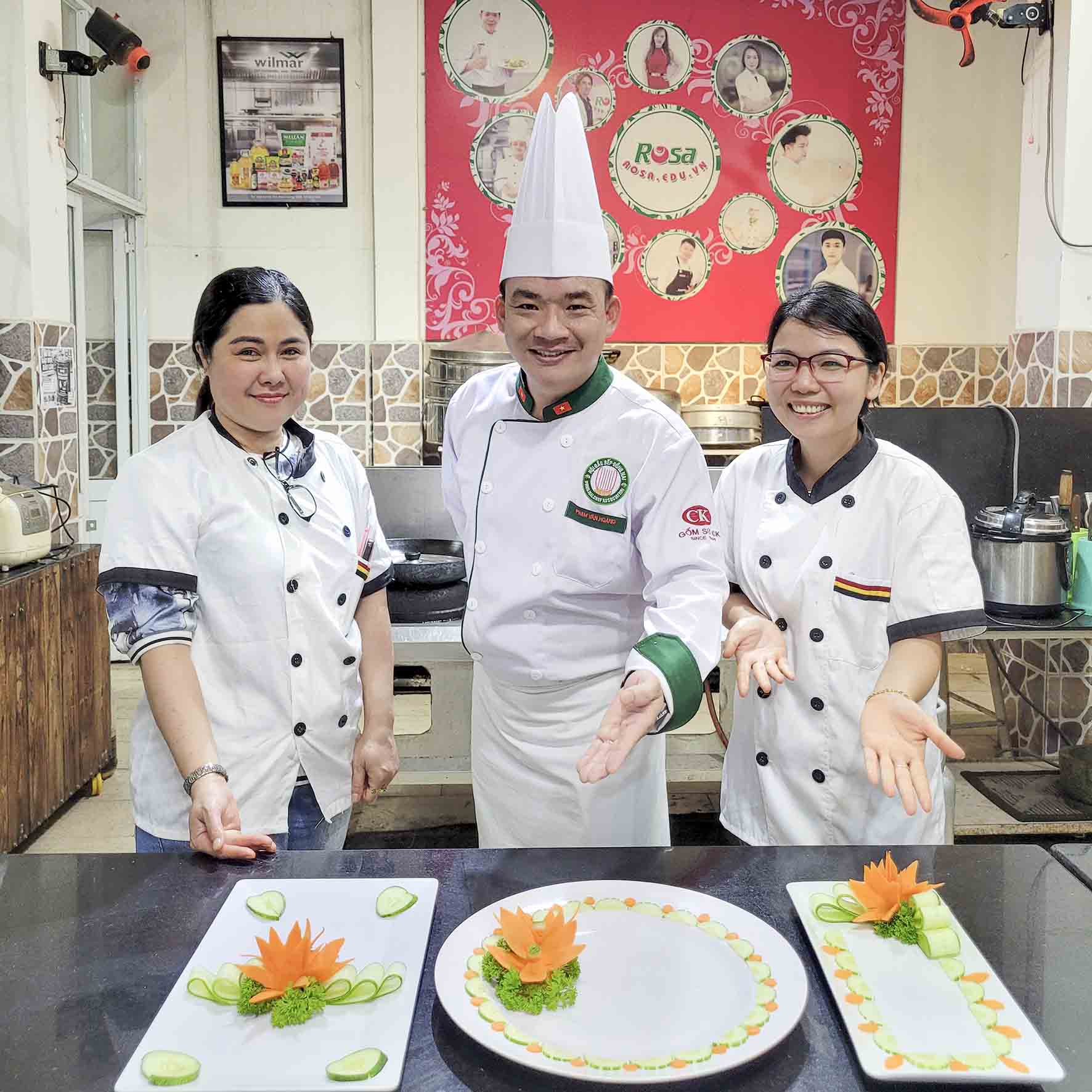 Đầu Bếp Chuyên Nghiệp (100 Giờ)